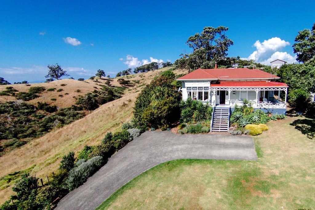 Crescent Villa - Stay Waiheke Ostend Dış mekan fotoğraf